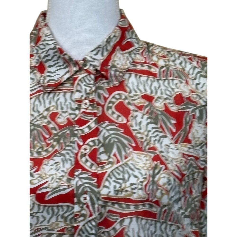 Talbots red/gray tiger button front top, medium, bright, safari, whimsical - Picture 4 of 6